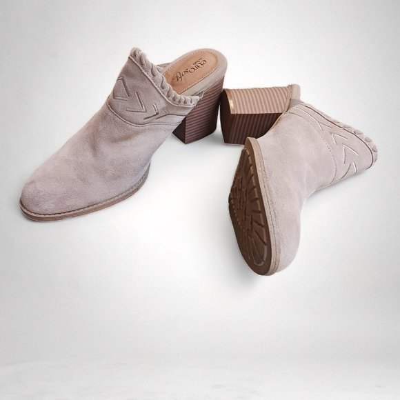 Sofft Euro Soft Sandy Tan Suede Block Heel Clogs Slip On Mules Size 10M - Picture 3 of 16